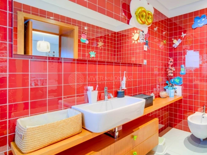 Moradia T4 para Venda em Milheiros Foto 22