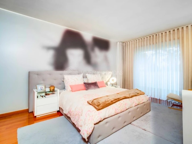 Moradia T4 para Venda em Milheiros Foto 16