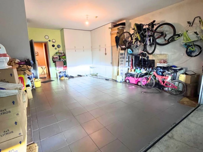 Moradia T4 para Venda em Milheiros Foto 42