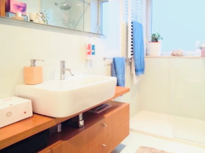 Moradia T4 para Venda em Milheiros Foto 18