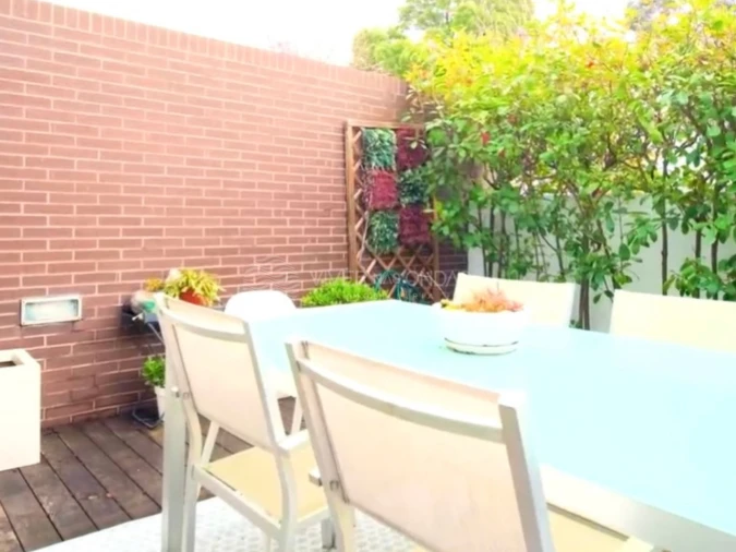 Moradia T4 para Venda em Milheiros Foto 7