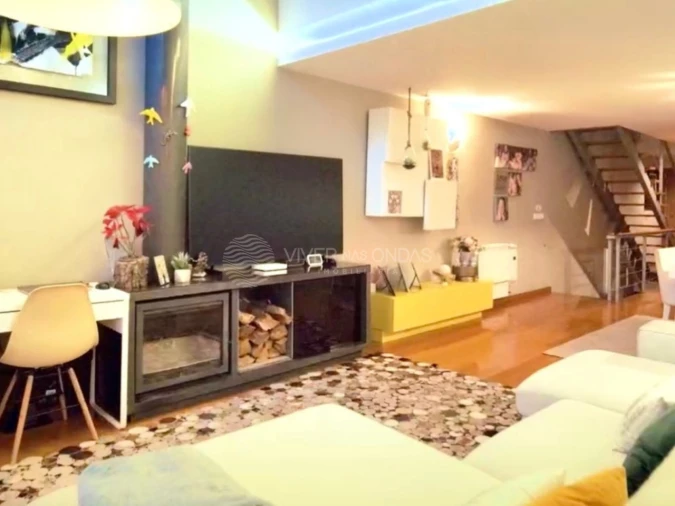 Moradia T4 para Venda em Milheiros Foto 5