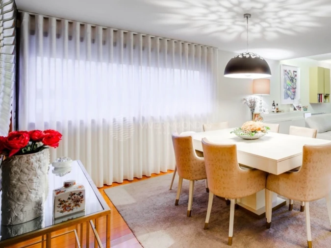 Moradia T4 para Venda em Milheiros Foto 4