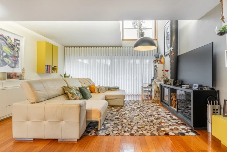 Moradia T4 para Venda em Milheiros Foto 2