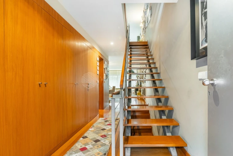 Moradia T4 para Venda em Milheiros Foto 11