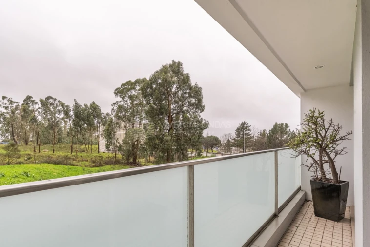 Moradia T4 para Venda em Milheiros Foto 29