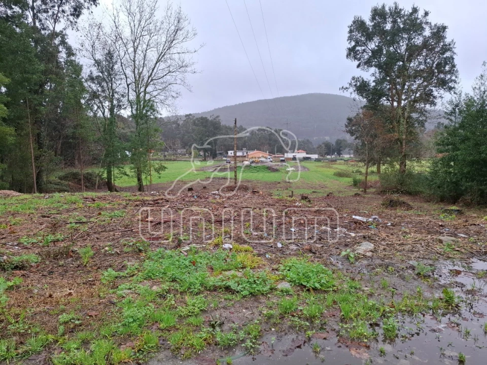 Terreno para Venda em Vilar de Mouros Foto 1