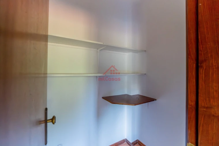 Apartamento T1 para Venda em Santa Maria, São Pedro e Matacães Foto 8