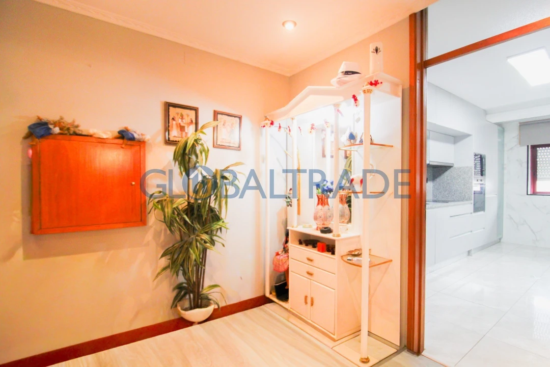 Apartamento T3 para Venda em Rio Tinto Foto 3