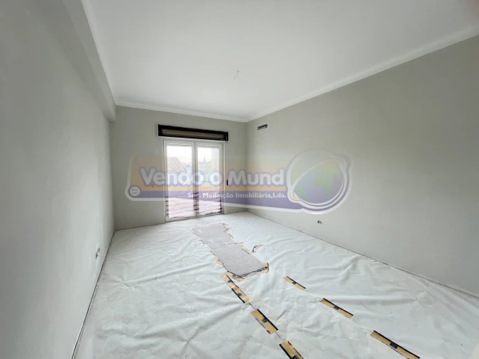 Apartamento T2 para Venda em Samora Correia Foto 19