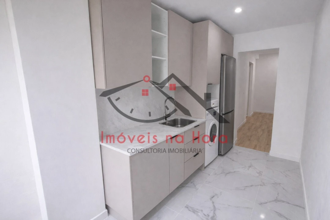 Apartamento T3 para Venda em Falagueira-Venda Nova Foto 1