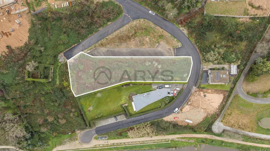 Terreno para Venda em Oliveira do Douro Foto 3