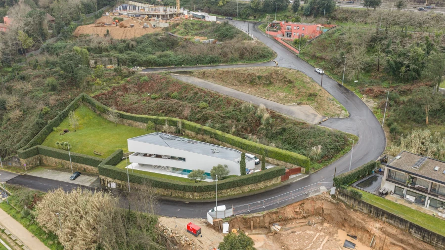 Terreno para Venda em Oliveira do Douro Foto 14