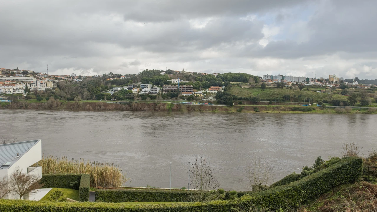 Terreno para Venda em Oliveira do Douro Foto 14
