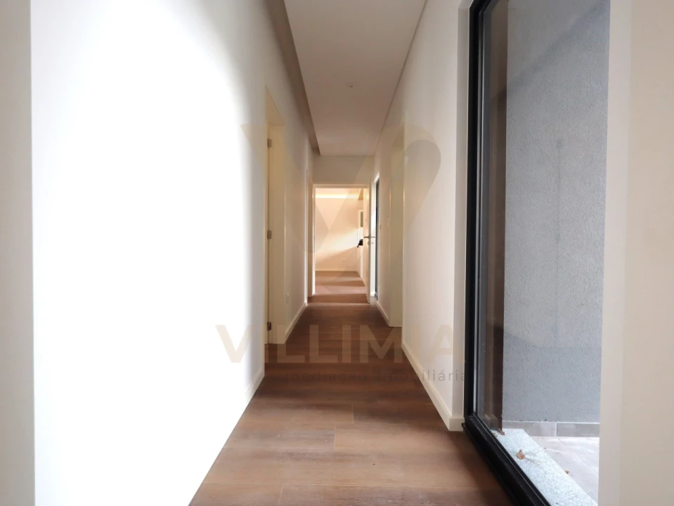 Moradia T3 para Venda em Facha Foto 26