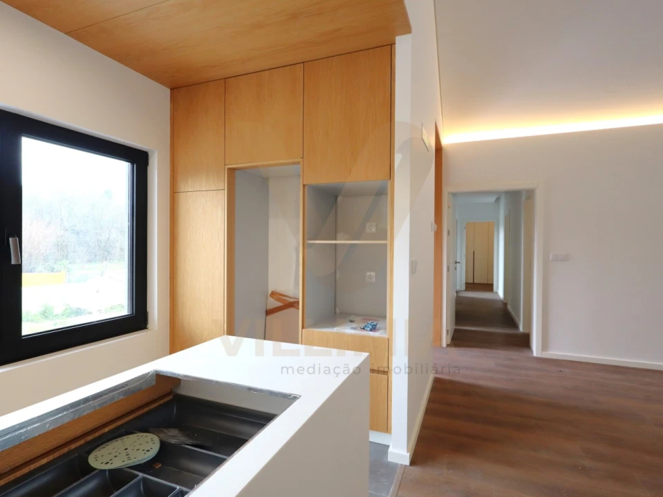 Moradia T3 para Venda em Facha Foto 18