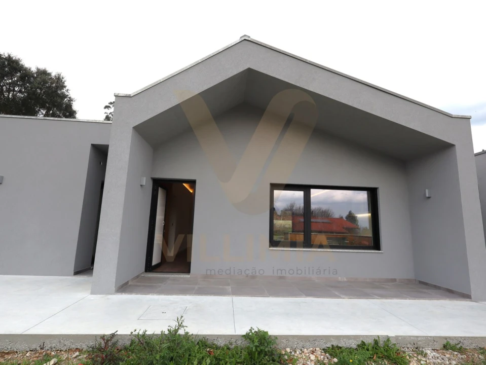 Moradia T3 para Venda em Facha Foto 9