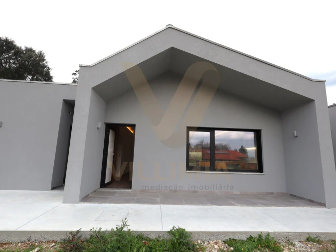 Moradia T3 para Venda em Facha Foto 9