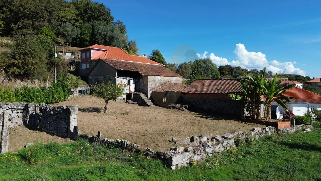 Moradia T3 para Venda em Padreiro (Salvador e Santa Cristina) Foto 1