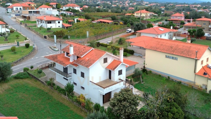 Moradia T5 para Venda em Fontão Foto 3