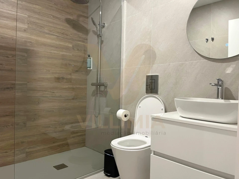 Moradia T4 para Venda em Fornelos e Queijada Foto 55