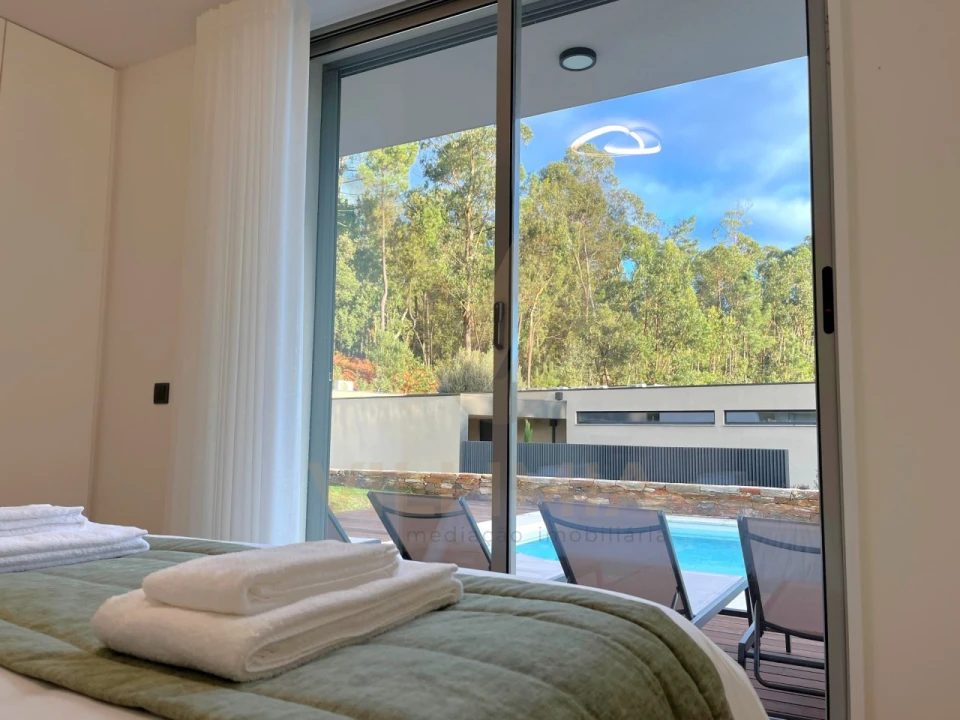 Moradia T4 para Venda em Fornelos e Queijada Foto 36