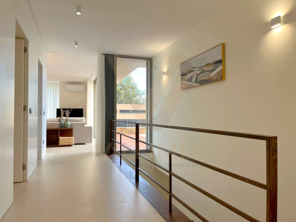 Moradia T4 para Venda em Fornelos e Queijada Foto 13