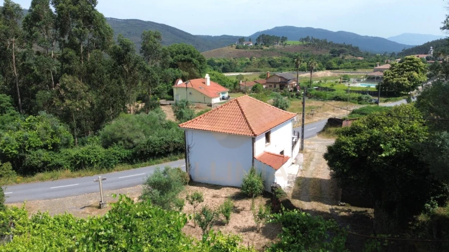 Moradia T2 para Venda em Cabração e Moreira do Lima Foto 4