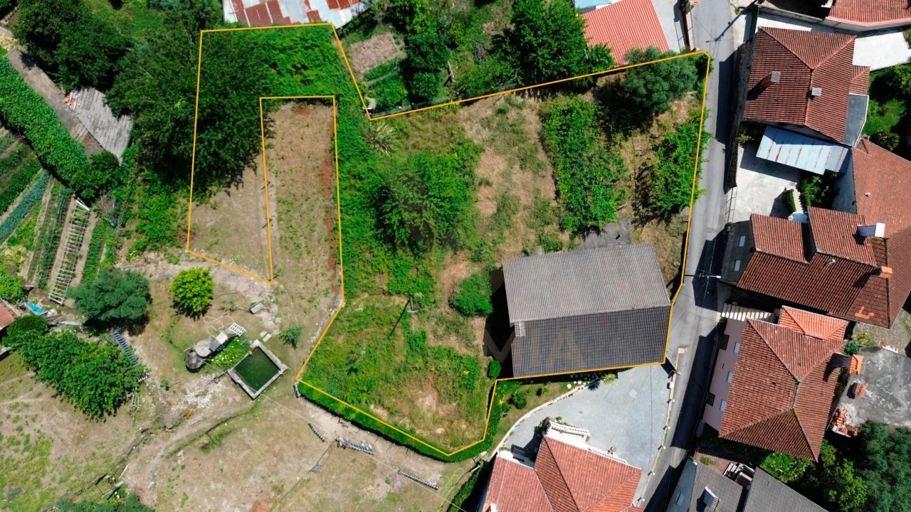 Moradia T3 para Venda em Bárrio e Cepões Foto 4