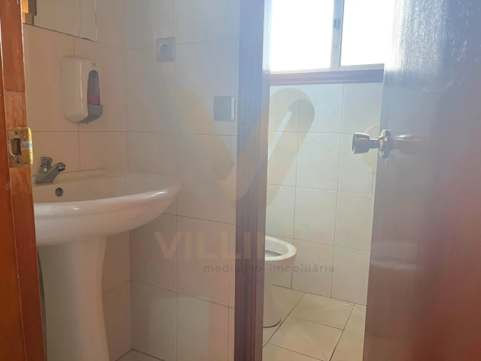 Negócio para Venda em Santa Maria Maior e Monserrate e Meadela Foto 12