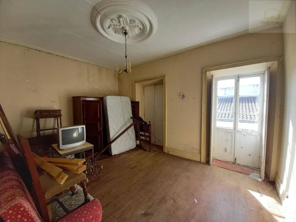 Moradia T6 para Venda em Pico da Pedra Foto 11