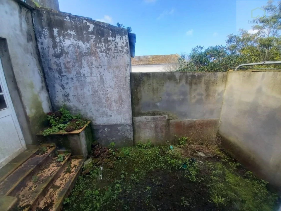 Moradia T6 para Venda em Pico da Pedra Foto 18