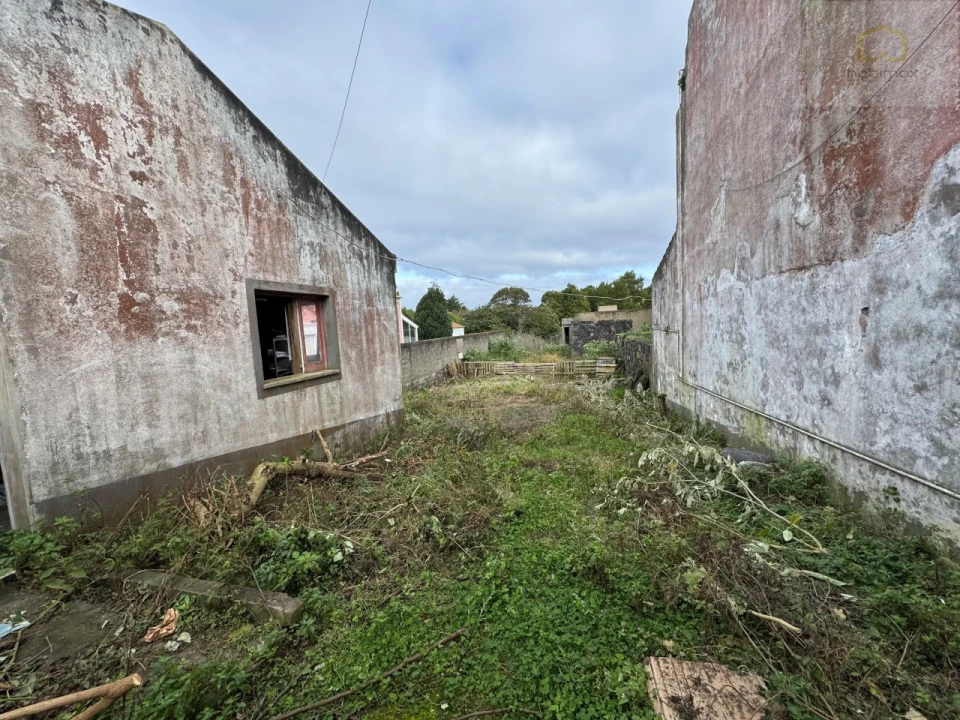Moradia T6 para Venda em Pico da Pedra Foto 20