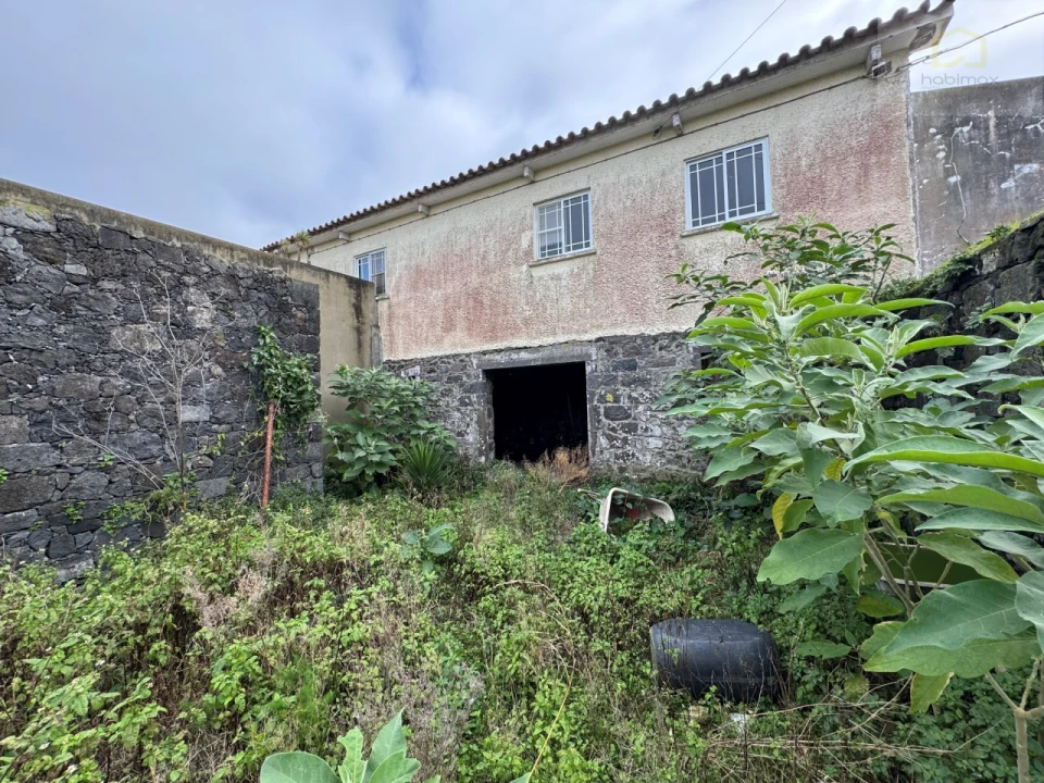 Moradia T6 para Venda em Pico da Pedra Foto 23