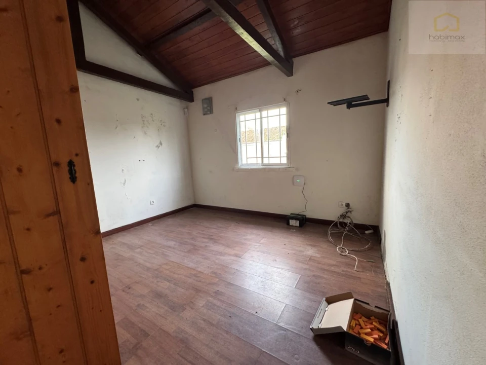 Moradia T6 para Venda em Pico da Pedra Foto 31