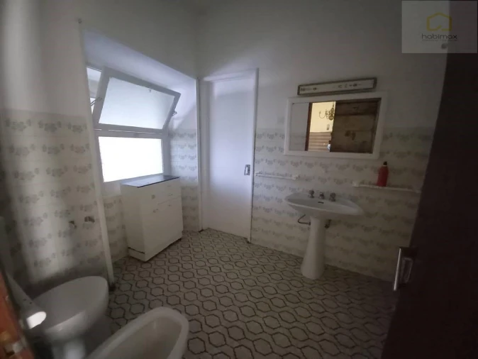 Moradia T6 para Venda em Pico da Pedra Foto 13