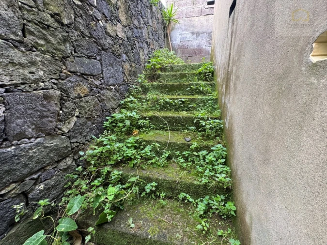 Moradia T6 para Venda em Pico da Pedra Foto 28