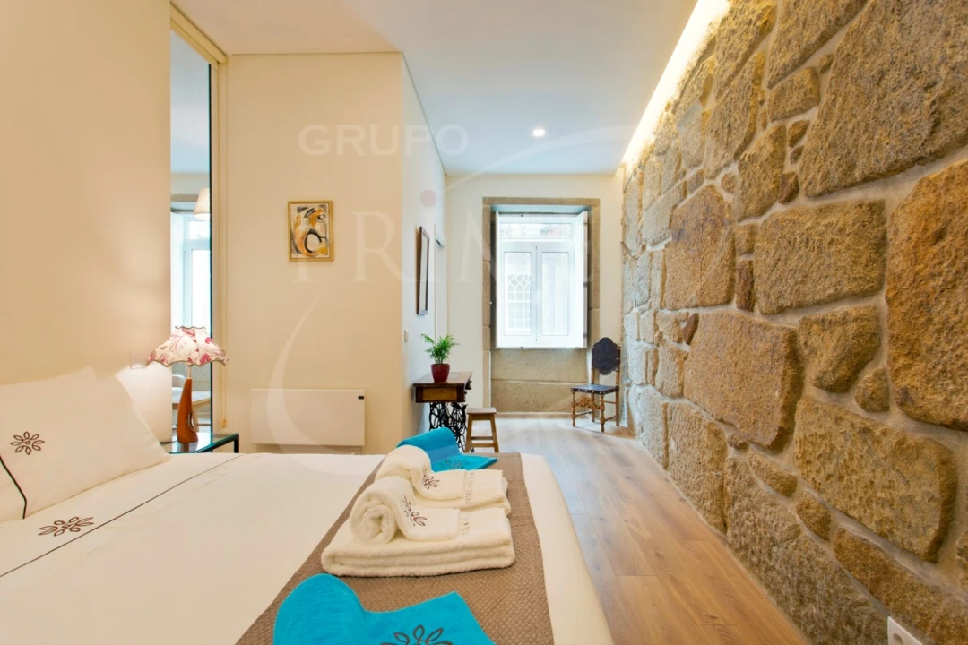 Prédio para Venda em Santa Marinha e São Pedro da Afurada Foto 5