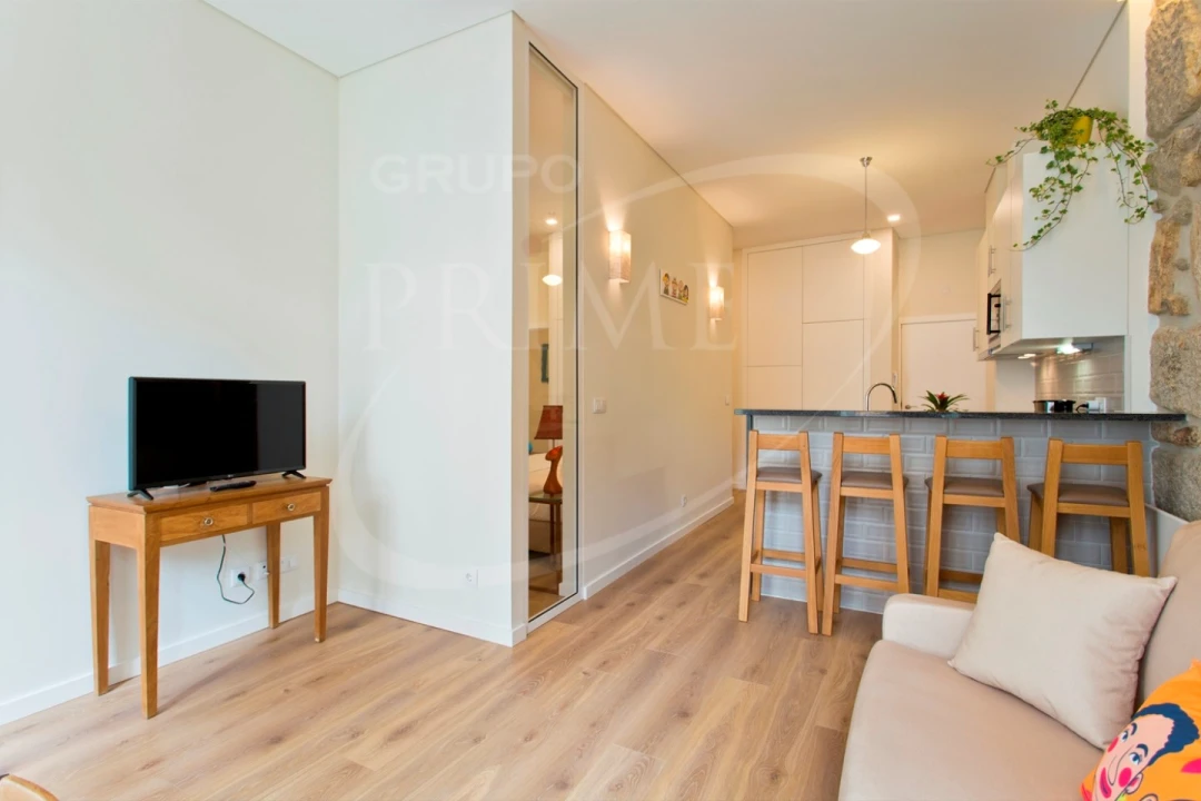 Prédio para Venda em Santa Marinha e São Pedro da Afurada Foto 13