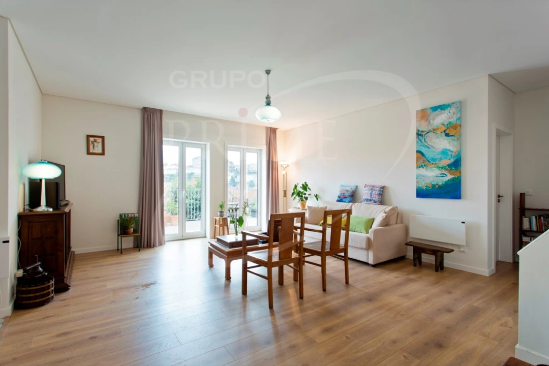 Prédio para Venda em Santa Marinha e São Pedro da Afurada Foto 21