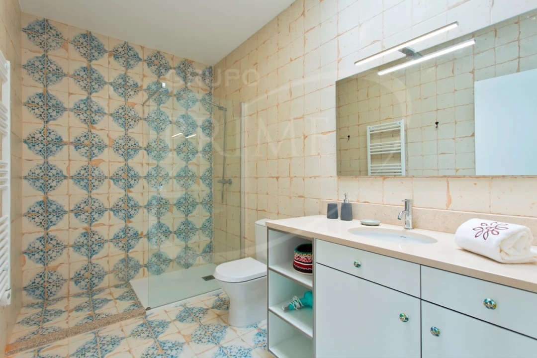 Prédio para Venda em Santa Marinha e São Pedro da Afurada Foto 45