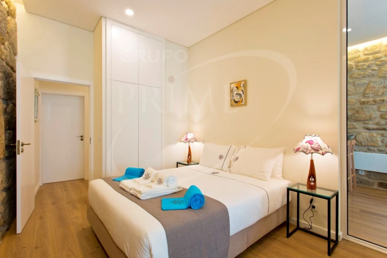 Prédio para Venda em Santa Marinha e São Pedro da Afurada Foto 4