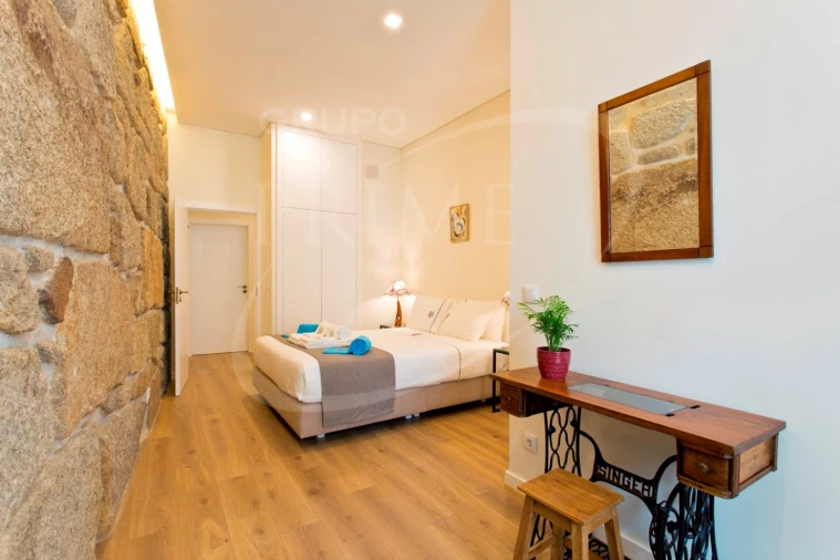 Prédio para Venda em Santa Marinha e São Pedro da Afurada Foto 6