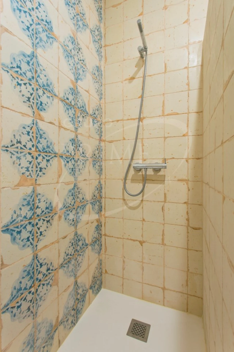 Prédio para Venda em Santa Marinha e São Pedro da Afurada Foto 30