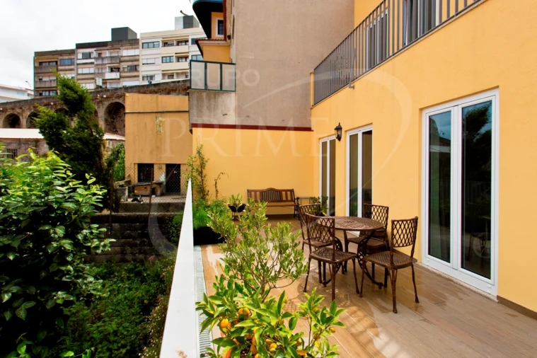 Prédio para Venda em Santa Marinha e São Pedro da Afurada Foto 33