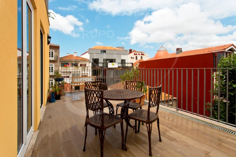 Prédio para Venda em Santa Marinha e São Pedro da Afurada Foto 34