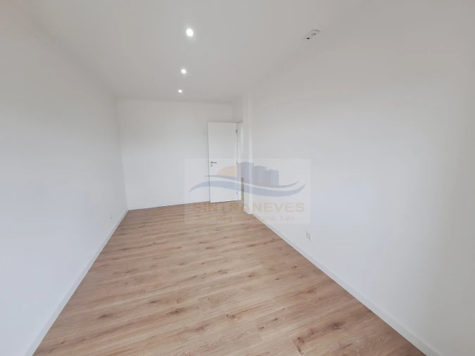 Apartamento T2 para Venda em Mina de Água Foto 4