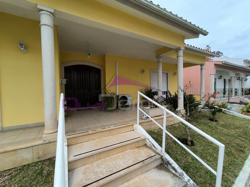 Moradia T4 para Venda em Nossa Sra de Fatima Foto 6