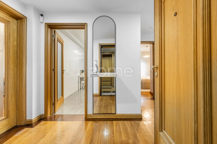 Apartamento T2 para Venda em Madalena Foto 5