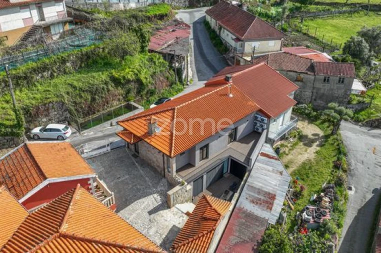 Moradia T3 para Venda em Ribeira do Neiva Foto 8